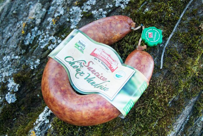 Packshot - Photographie de mise en valeur d'un saucisson pour la Boucherie Charcuterie de la Venoge Sàrl
